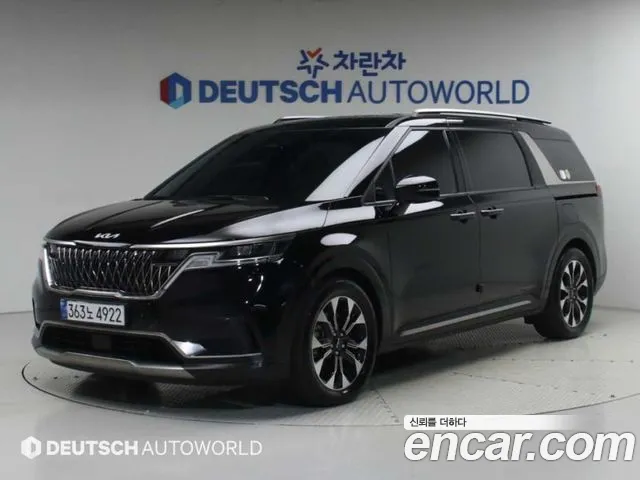 Kia Canival 2023 — photo 1