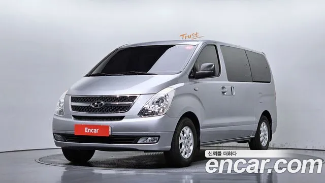 Hyundai Starex 2011 — photo 1