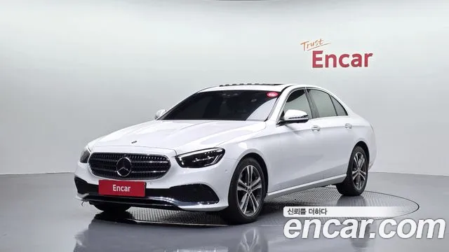 Mercedes-Benz E-Class 2023 — photo 1