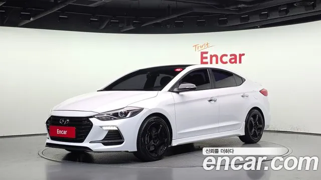 Hyundai AVANTE 2018 — photo 1