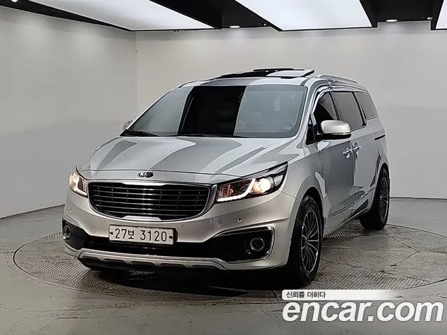 Kia Canival 2015 — photo 1