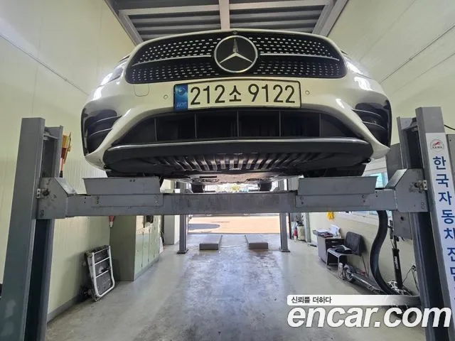 Mercedes-Benz E-Class 2022 — photo 1
