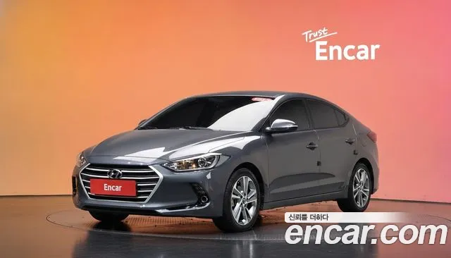 Hyundai AVANTE 2017 — photo 1