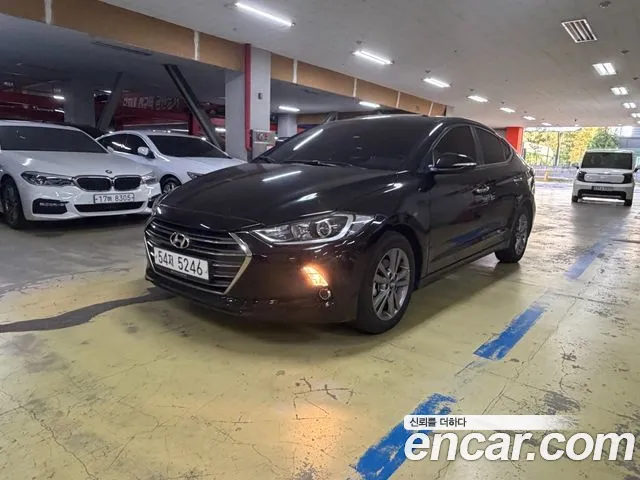 Hyundai AVANTE 2017 — photo 1
