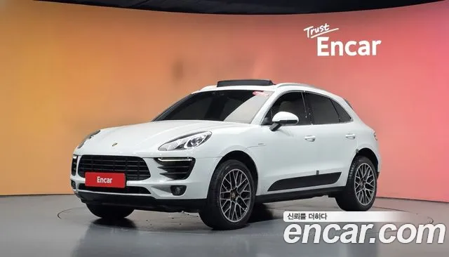 Porsche Macan 2017 — photo 1