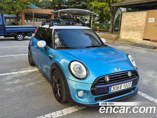 Mini Cooper 2015 — photo 1
