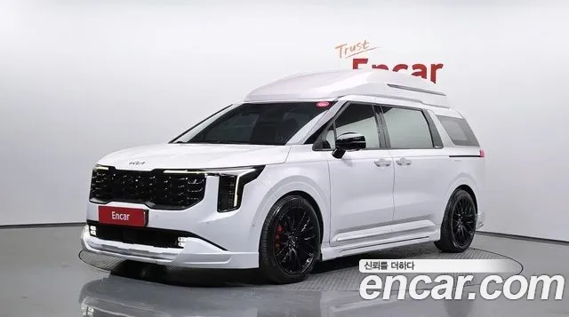 Kia Canival 2022 — photo 1