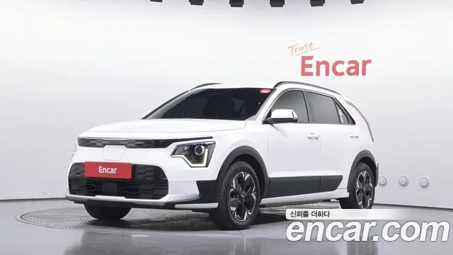 Kia Niro 2023 — photo 1