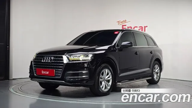 Audi Q7 2019 — photo 1