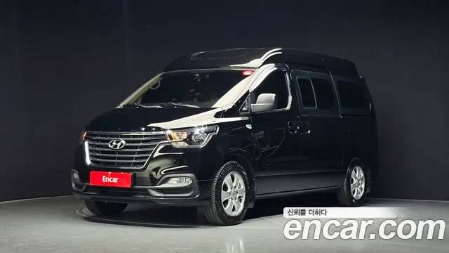 Hyundai Starex 2020 — photo 1