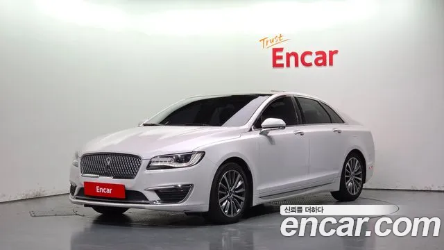 Lincoln MKZ 2018 — photo 1