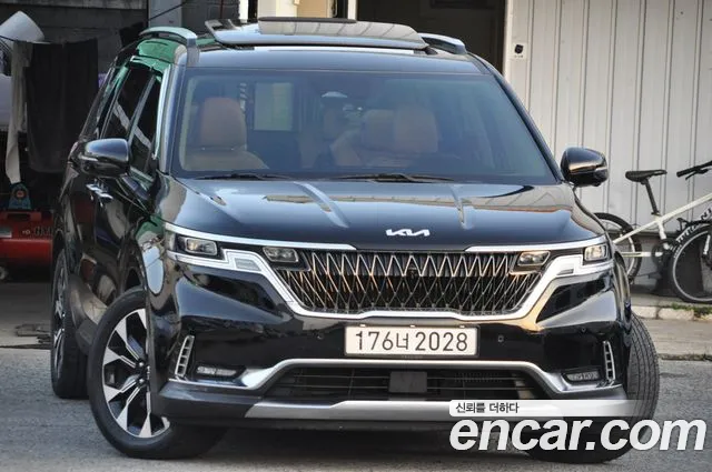 Kia Canival 2021 — photo 1