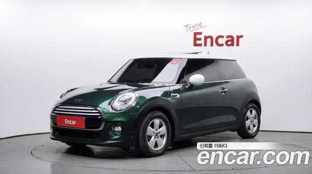 Mini Cooper 2015 — photo 1