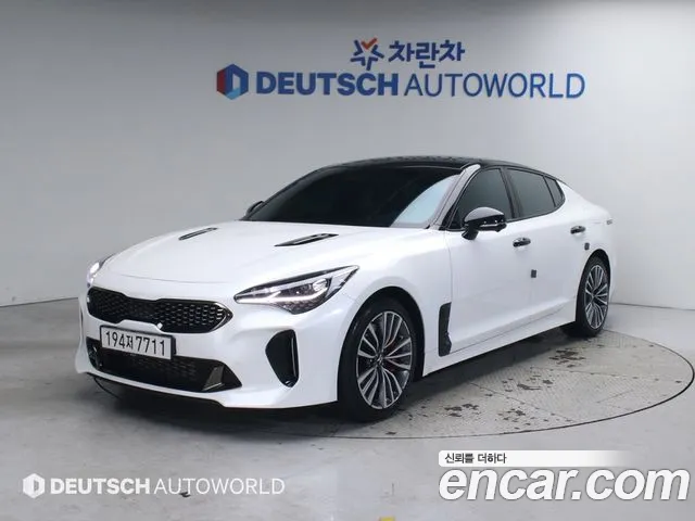 Kia Stinger 2022 — photo 1