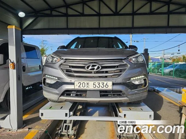 Hyundai Santafe 2017 — photo 1