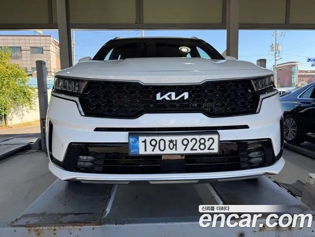 Kia Sorento 2023 — photo 1