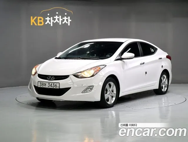 Hyundai AVANTE 2013 — photo 1