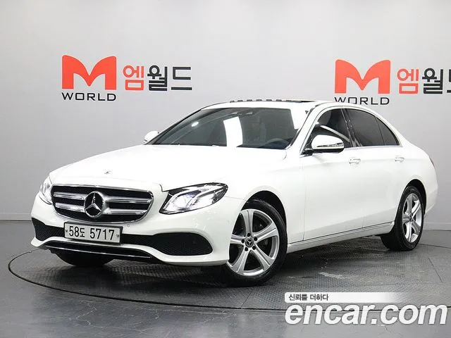Mercedes-Benz E-Class 2018 — photo 1