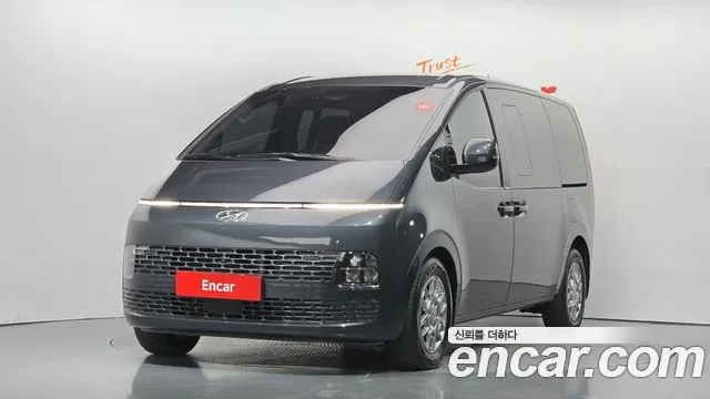Hyundai Staria 2022 — photo 1