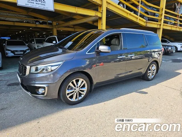 Kia Canival 2017 — photo 1