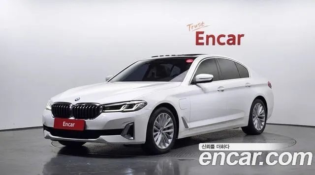 BMW 5-Series 2021 — photo 1
