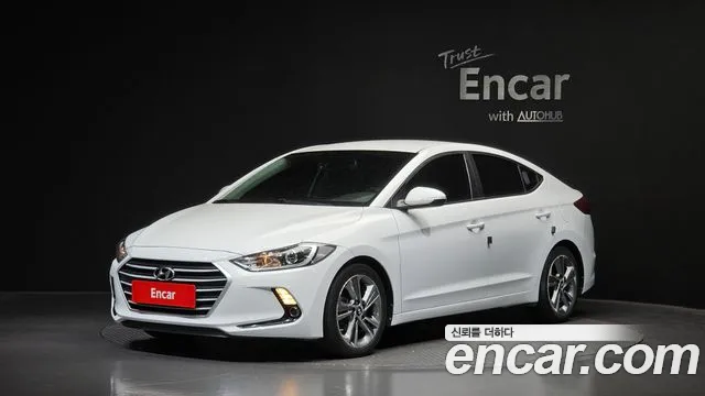 Hyundai AVANTE 2018 — photo 1