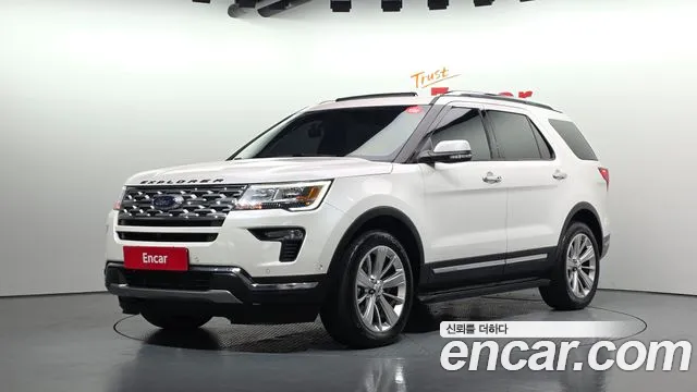 Ford Explorer 2019 — photo 1