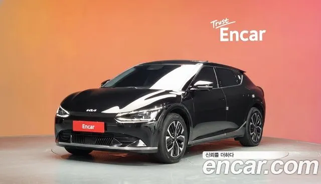 Kia EV6 2023 — photo 1