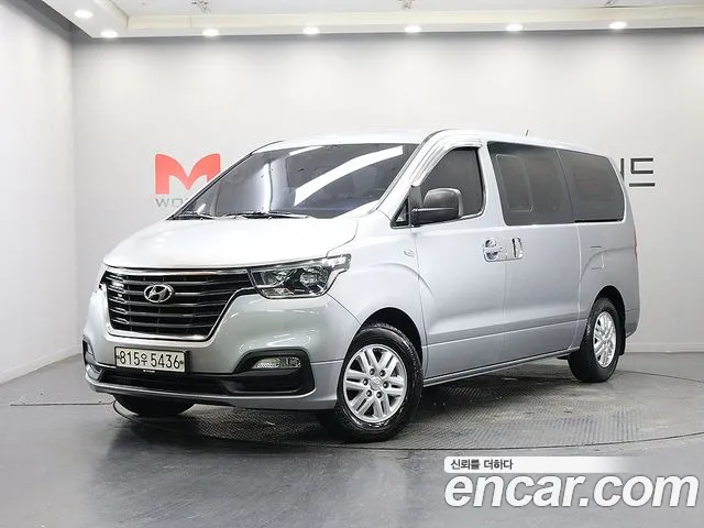 Hyundai Starex 2018 — photo 1