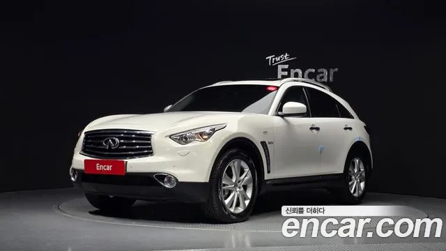 Infiniti QX70 2015 — photo 1