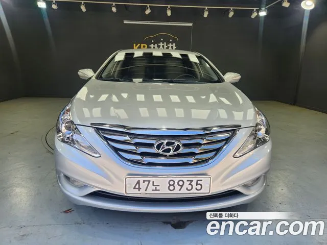 Hyundai Sonata 2010 — photo 1