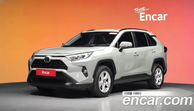 Toyota RAV4 2019 — photo 1
