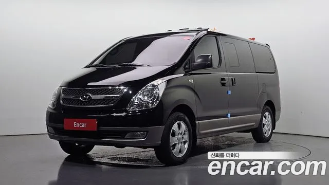 Hyundai Starex 2016 — photo 1