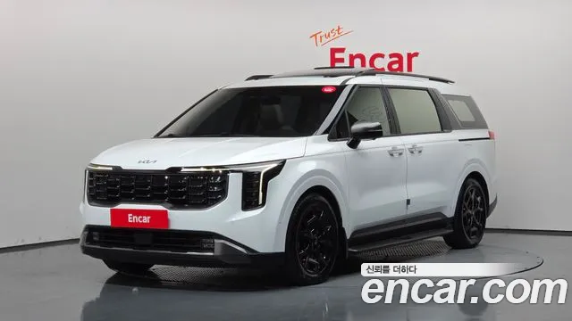 Kia Canival 2025 — photo 1