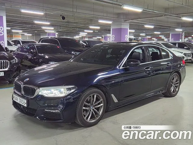 BMW 5-Series 2018 — photo 1