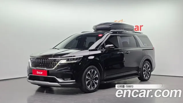 Kia Canival 2023 — photo 1