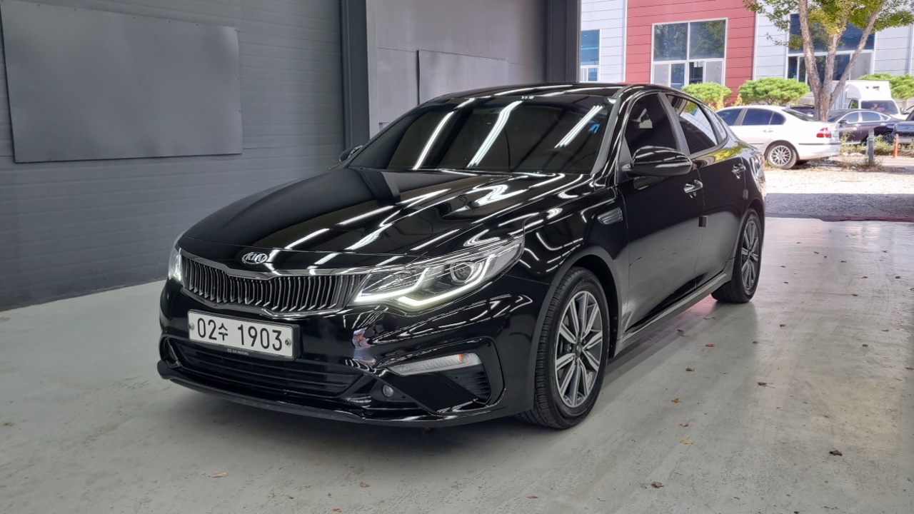Kia K5 2019 — photo 1