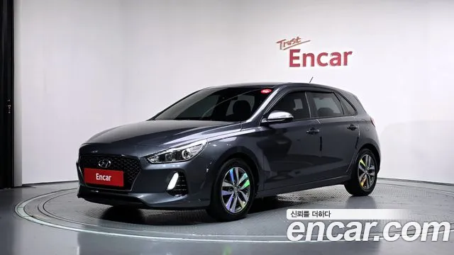 Hyundai i30 2018 — photo 1