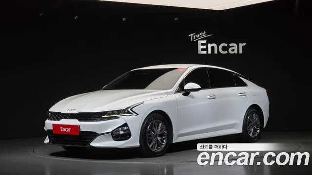 Kia K5 2023 — photo 1