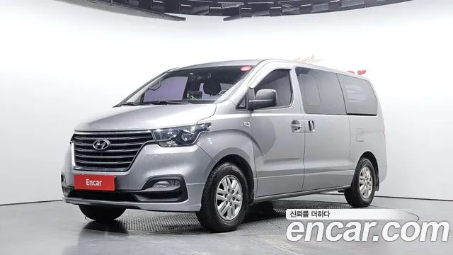 Hyundai Starex 2019 — photo 1