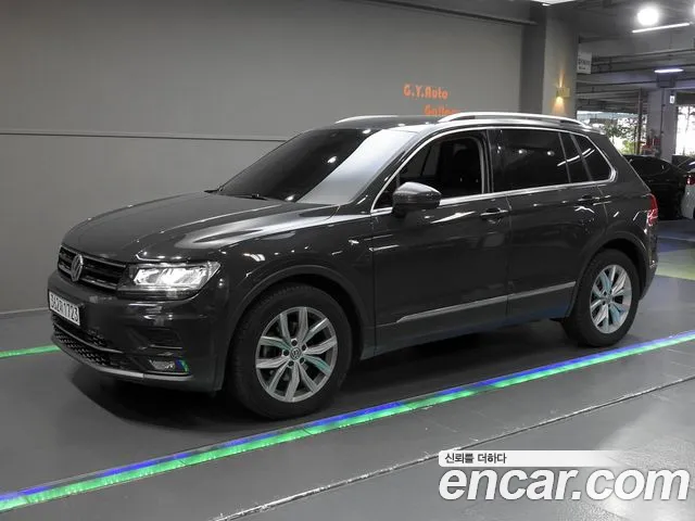 Volkswagen Tiguan 2018 — photo 1