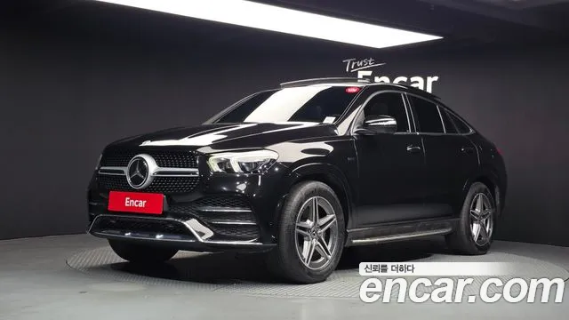 Mercedes-Benz GLE-Class 2021 — photo 1