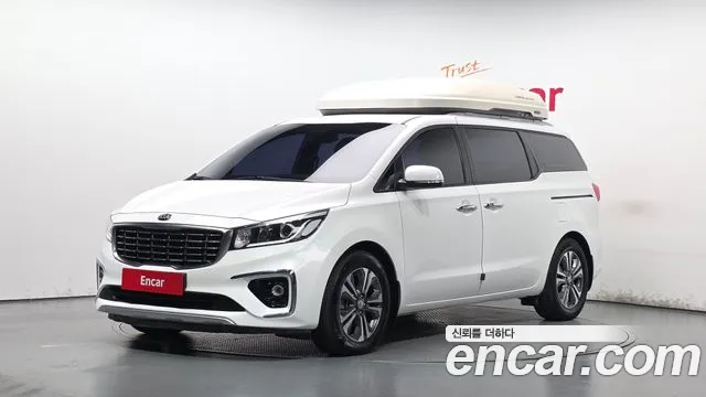 Kia Canival 2019 — photo 1