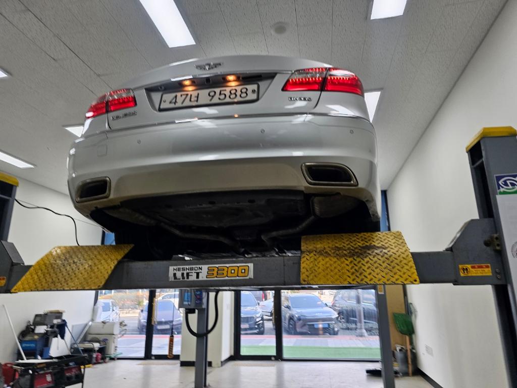 Hyundai Genesis 2013 — inspection photo 2