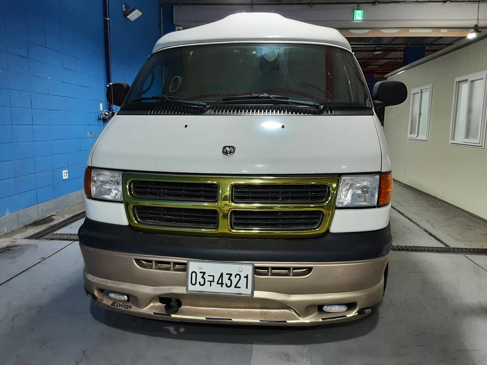 Dodge Ram Van 2002 — inspection photo 1