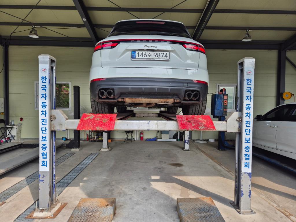 Porsche Cayenne 2021 — inspection photo 2