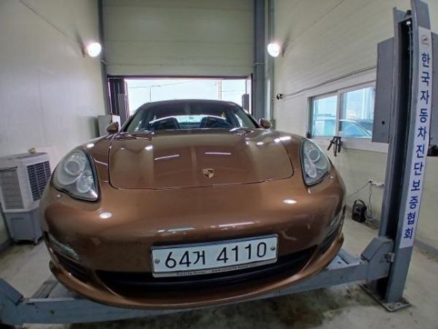 Porsche Panamera 2010 — inspection photo 1
