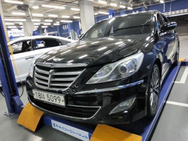 Hyundai Genesis 2013 — inspection photo 1