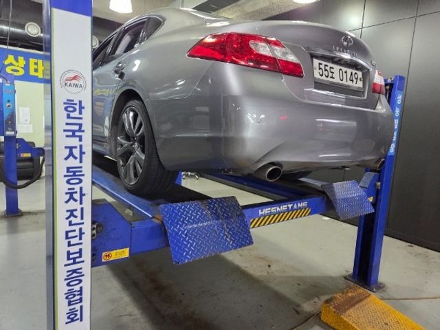 Infiniti M 2011 — inspection photo 2