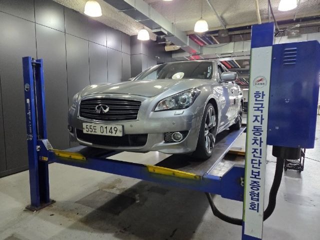 Infiniti M 2011 — inspection photo 1